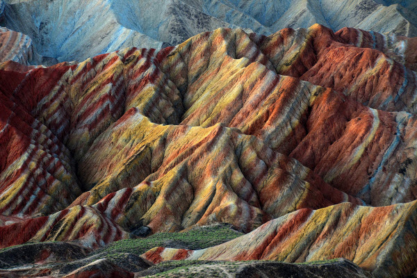 جبال دانكسيا الملونة فى الصين